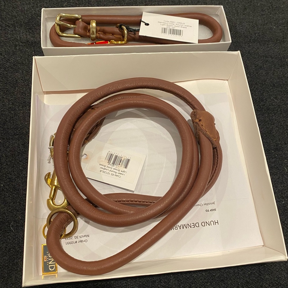 Brown Leather Dog Leash and collar